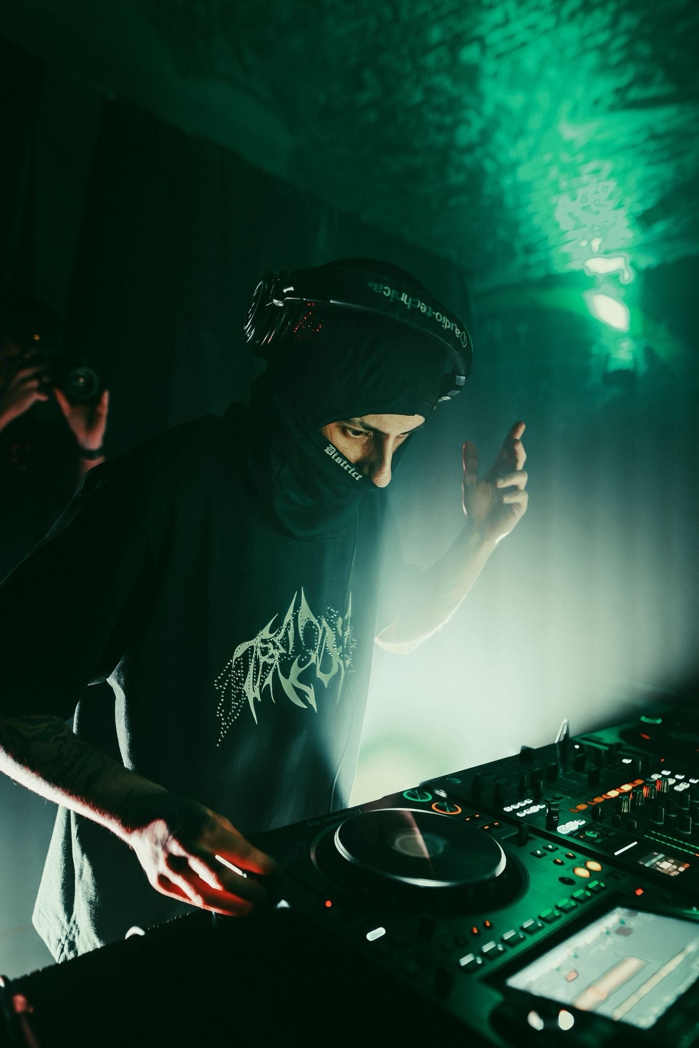 DISTRICT x REDROOM skimask